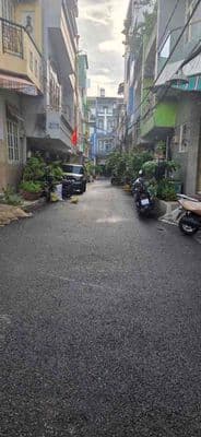 An dương vương. lý chiêu hoàng. 4 tầng. dt 4x11m. 4 tỷ hơn. hẻm 5m