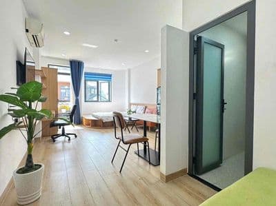 Cho thuê căn hộ có ban công 40m2 mới ngay cầu chà và quận 8