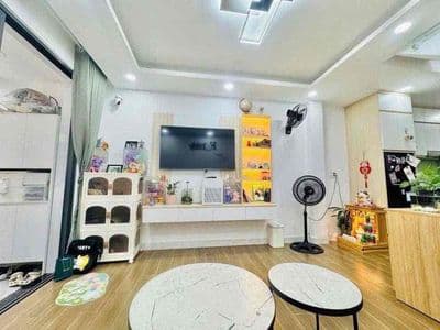 Đúc 2 Tầng - 4 x 9 - ở ngay - Hẻm 3m- Nguyễn Văn Lượng - Thống Nhất