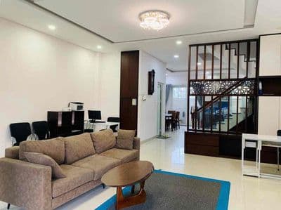 Cho thuê lâu dài nhà nguyên căn FPT shophouse đầy đủ nội thất đẹp, thu
