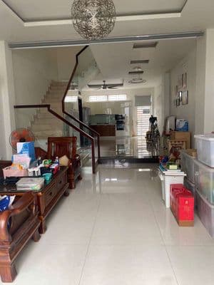 Cho thuê nhà 5x2om 3lầu 4pn 5wc fuii nội thất.ngay eon tân phú