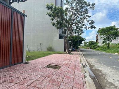Bán Nền Đất 100m2 - Giá Tốt - Xây Nhà Ở Ngay - Pháp Lý Chuẩn.