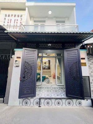 Nhà đẹp - mặt tiền kinh doanh - 1 lầu,, full nội thất - xe hơi