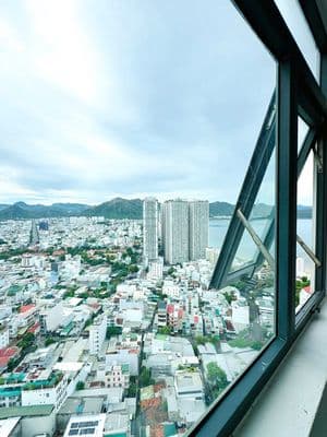Cho thuê căn hộ 2PN Napoleon full nội thất, tầng 32, giá 12,5tr