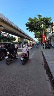 Bán nhà mặt nguyễn trãi thanh xuân.nhà đẹp 38m2;6t, m 6m;3 pn;11,5 tỷ