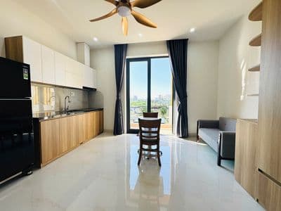 Căn hộ studio mới có ban công rộng - gần đại học fpt