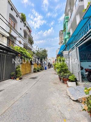 Bán nhà lô góc giá mềm cạnh cầu thủ thiêm 4 | shr | không qh