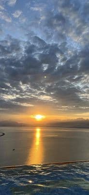 Đà Nẵng Golden Bay view vịnh, hồ bơi vô cực