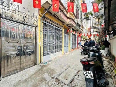 chính chủ cho thuê tập thể tầng 1 Thái Thịnh. 1 khách 1 ngủ