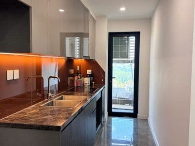 Noble crystal riverside cho thue căn 2pn giá 13tr