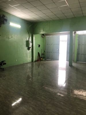 nhà 8x20m,2PN,có điện 3 pha 16tr/tháng