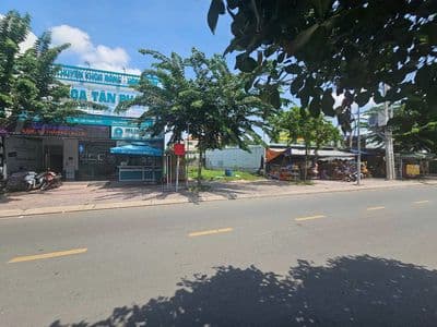 Bán mặt tiền đường Liêu Bình Hương xã Tân Thông Hội 162m2 giá 600tr