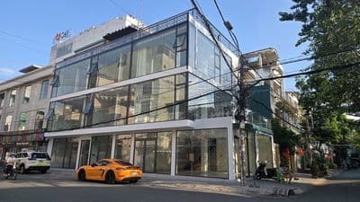 Góc 2 mặt tiền, sàn suốt, có chỗ để xe tại hẻm 158 nguyễn gia trí qbth