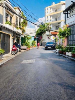 cần bán gấp nhà C4 xác định bán đất full thổ cư Hẻm xe hơi lô góc đẹp