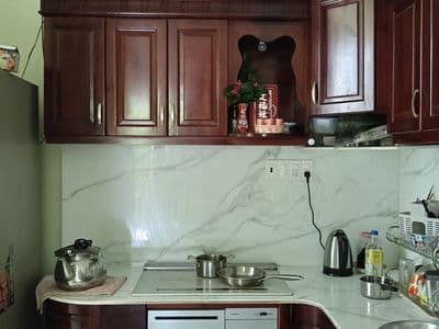 Bán nhà 1 trệt 1 lầu hẻm.xe hơi