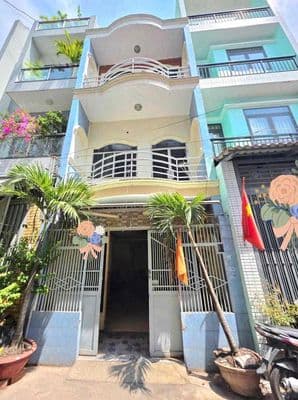 Nhà 3 tầng BTCT, Đường xe hơi 5m thông - Ngay Thoại Ngọc Hầu, Chỉ 5