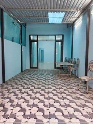 Nhà đẹp rộng rãi - giá 11 tr