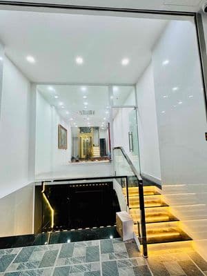 cho thuê mặt tiền đường cống quỳnh ( khu phố tây bùi viện)