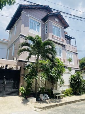 Cho thuê biệt thự đủ nội thất 6 phòng giá 83 triệu ở hoặc mở văn phòng