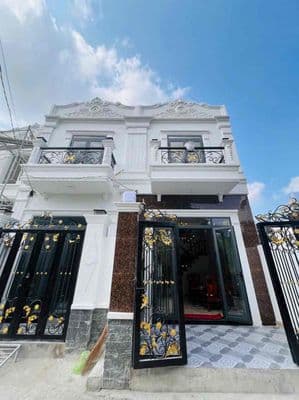 Nhà mới xây ngay ngã 3 Tân Kim, cần bán gấp trong tuần