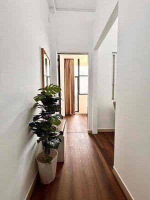 1 phòng ngủ bancol ngay bạch đằng sân bay