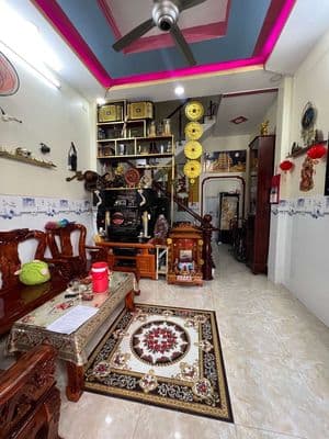 Lê văn quới– 3 tầng đúc – 48m2 vuông vức – giá 4.25 tỷ