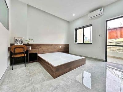 Căn hộ dv - full nt - balcony - 50m2 nvt công viên hvt