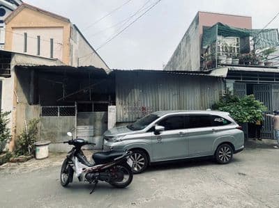 Bán nhà tạm hẻm xe hơi trung mỹ tây 13 (10.5 tỷ)