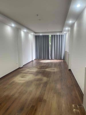 Cho thuê vp mặt phố thiên hiền - kd sầm uất -1 phút ra bến xe mỹ đình