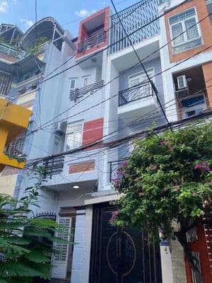 Nha 4 PN -5WC Phú Nhuân 3 tầng
