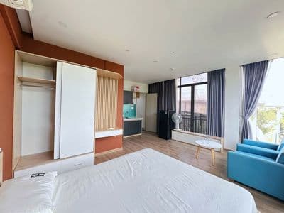 Căn hộ studio view Cầu Rồng có ban công rộng thoáng mát