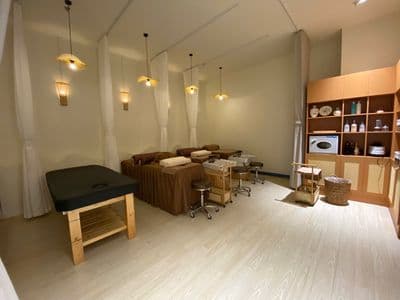 Bán căn có sổ hồng Shophouse Green River Dt151m2 ( 1 trệt và 1 lầu).