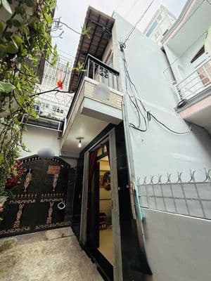 Bán nhà sạch mới hẻm 166 đường Dương Bá Trạc P2 Q8