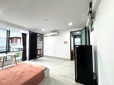 Studio full nội thất cửa sổ,ngay nguyễn văn lượng,cuối dương quảng hàm