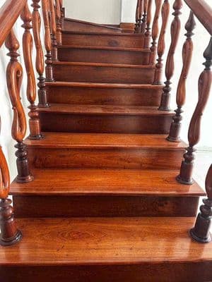 Tôi cho thuê nhà 2 tầng mặt tiền nguyễn lương bằng