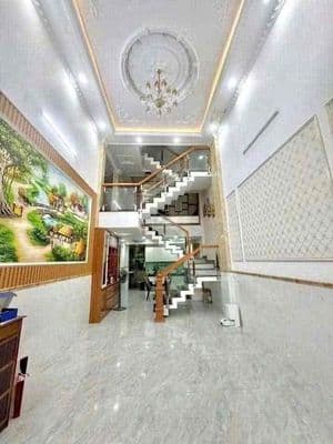 cho thuê nhà ngã tư ga : 4x15 , trệt lững 3 lầu , giá 13tr