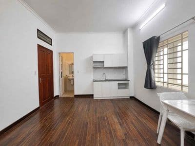 Tách Bếp + 1Phòng Ngủ Siêu Rộng ngay Ga T1 Sân Bay đường Cửu Long