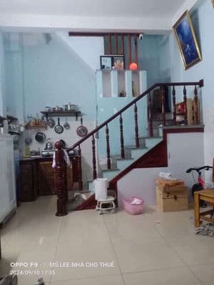 Cho thuê nhà 4 x 6m trệt lầu 1pn, 2vc gần trường học lê lai tây thạnh