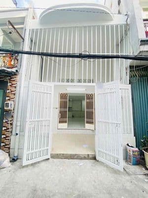 Nhà hẻm xe hơi, 1/ đường Chiến Lược, gần chợ Bình Trị Đông