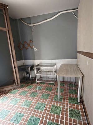 Nhà cho thuê hxh có sân, 1PN máy lạnh