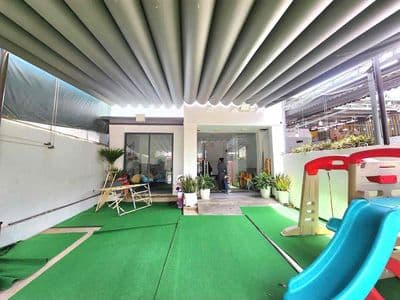 Mặt tiền xô viết nghệ tĩnh . ngay trg học