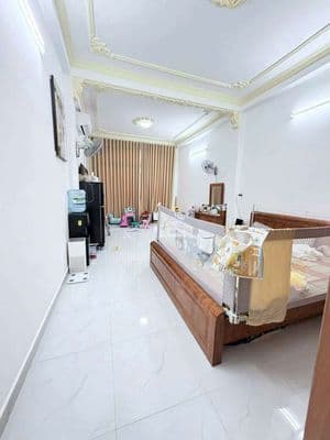 Nhà full nội thất hẻm vip tô hiệu 4x20m, 2 lầu, st, 5pn, 4wc,18 triệu
