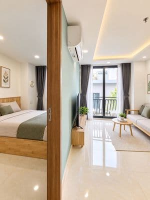 Căn Hộ 1 Phòng Ngủ-Ban Công Gần CoopMart Trường Sa, Lê Văn Sỹ…