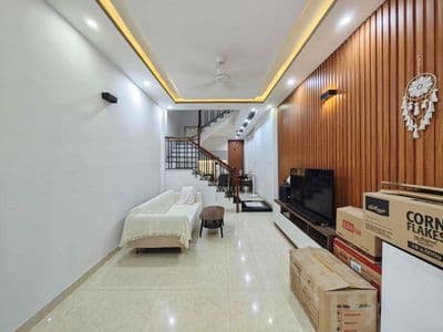 Cho thuê nhà 3 tầng kiệt ô tô đường 2 tháng 9