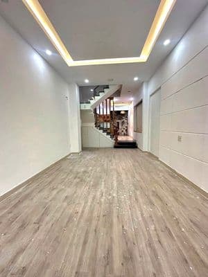 Cho thuê nhà MT Bàu Cát 2, tân Bình. Dt 4x14- Đúc 3 Lầu,st NHÀ MỚI