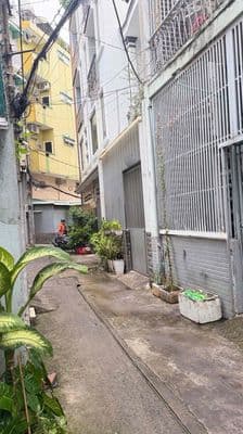 Huỳnh văn bánh- hẻm 4m- thông lê văn sỹ- 48m- 4 tầng- 8pn