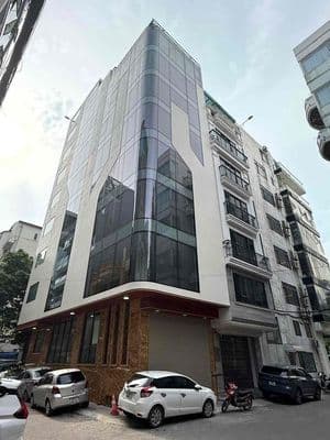 Cho thuê toà nhà k300 *6x20m hầm 6 tầng 800m2