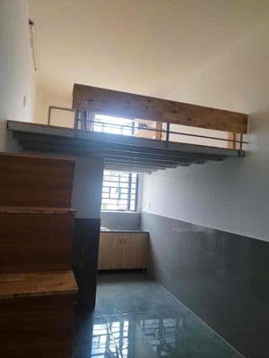 Cho thuê phòng gác lửng cửa sổ full nội thất gần TDTU, RMIT