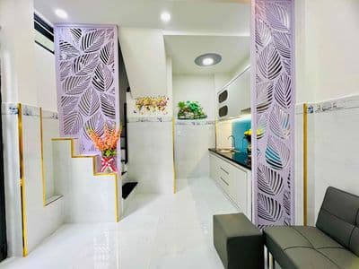 Bán Nhà Q11 - 3 Tầng 2PN 3WC - ngay Cầu vượt Cây Gõ - SÁT HẺM XE HƠI