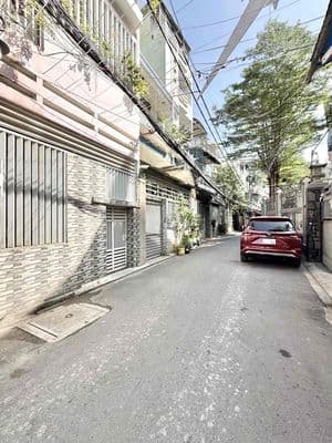 Hẻm 6m kế tuyến metro số 5 tân bình ngay chợ phạm văn hai nhà xây cực